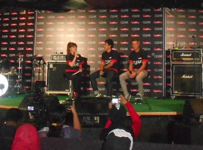 Clear akan Datangkan Pelatih Bola Asing kalau....